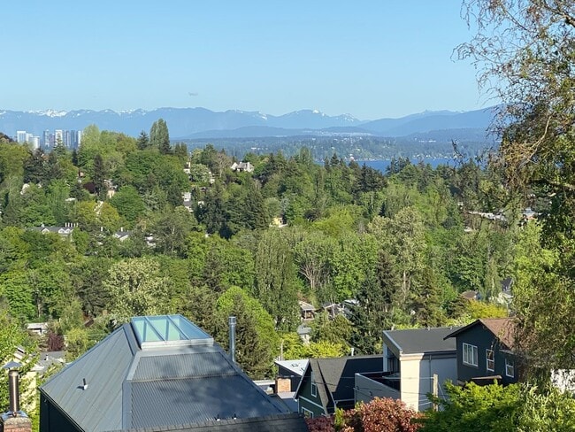 Building Photo - Ward Apartments LLC