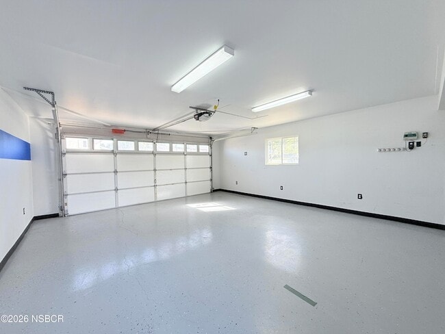 Building Photo - 4031 Hillview Rd