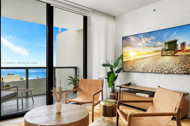 Building Photo - 2201 Collins Ave