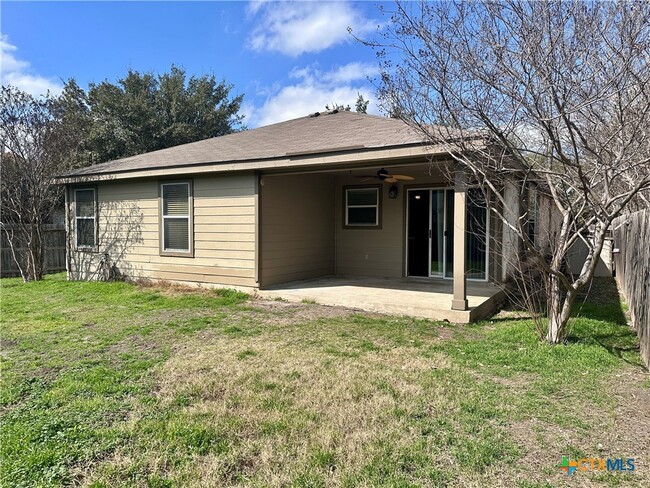 Building Photo - 239 San Saba Dr