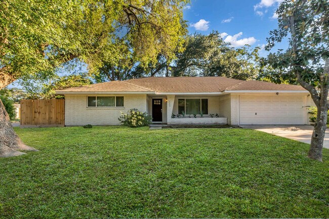 Building Photo - 5403 Carew St