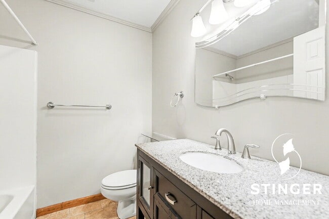 Building Photo - 3 Hilda Ave