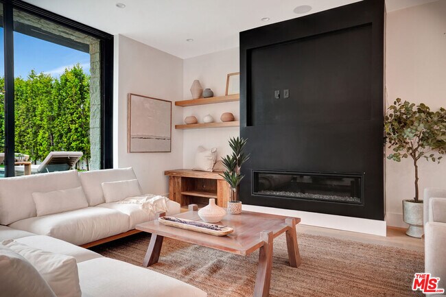 Building Photo - 15602 Morrison St