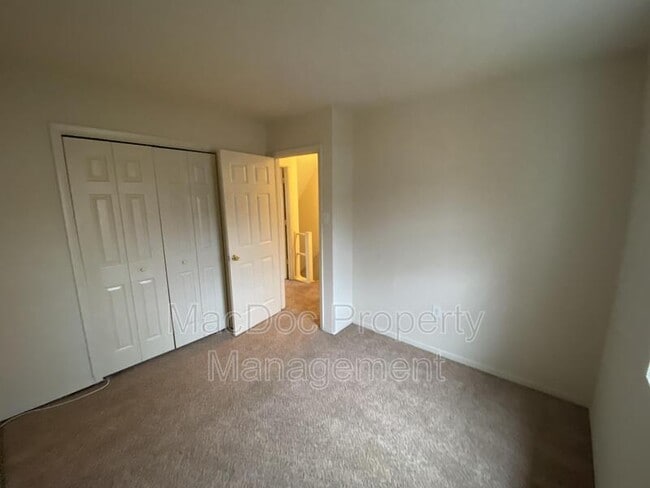 Building Photo - 729 Anvil Rd