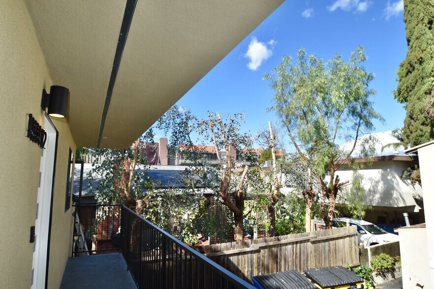 Building Photo - 14830 Dickens St