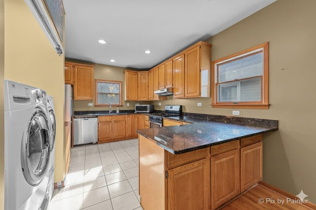 Building Photo - 31 W Harrison Rd