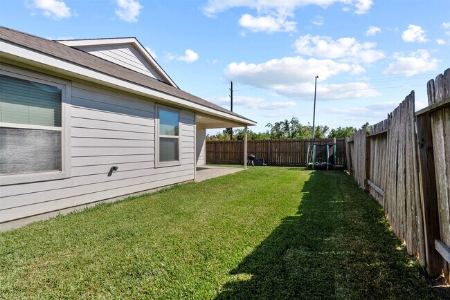 Building Photo - 15470 Rancho Joya Wy