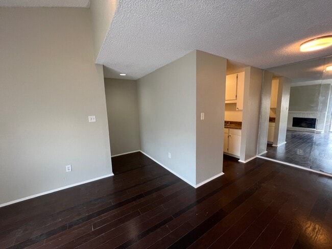 Building Photo - 10053 Westpark Dr