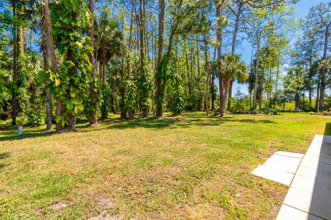 Building Photo - Beautifully Furnished 2BR Home + Bonus Room