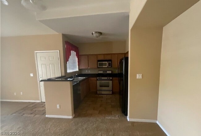 Building Photo - 10237 King Henry Ave