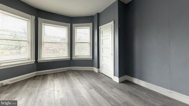 Building Photo - 1110 Morton Ave