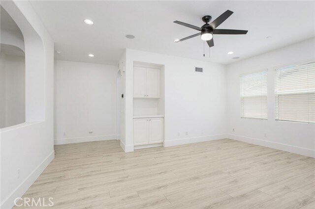 Building Photo - 12 Douglass Dr