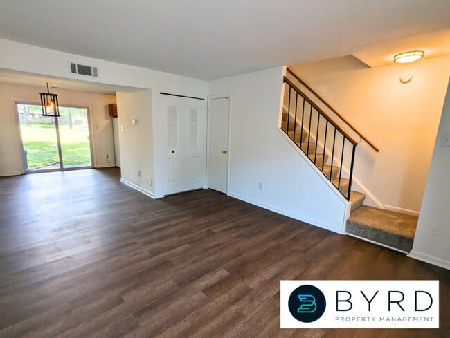 Building Photo - 1506 Stowmarket Ct