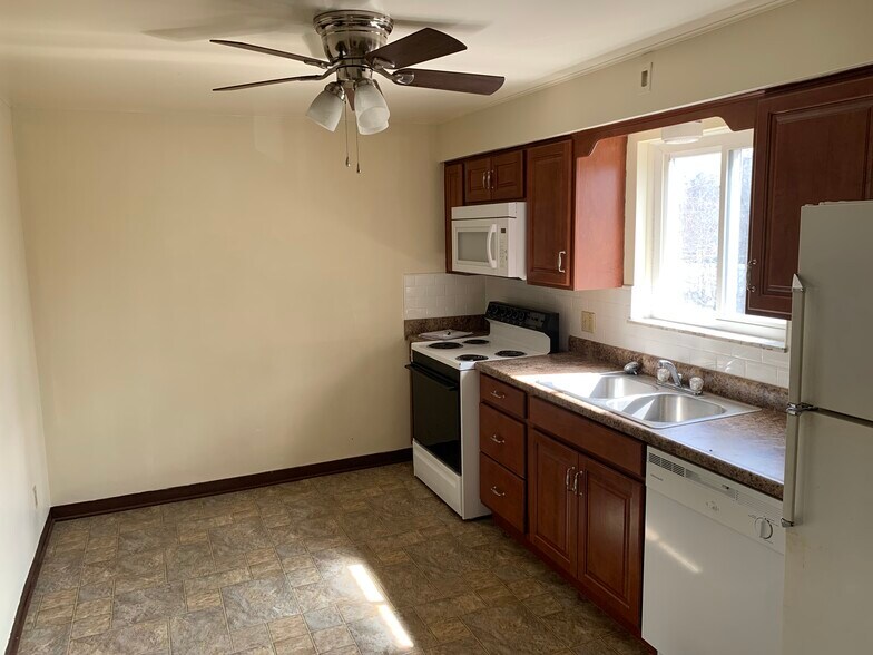 Building Photo - 155 Morningside Ct