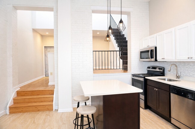 Building Photo - Bryant Lofts