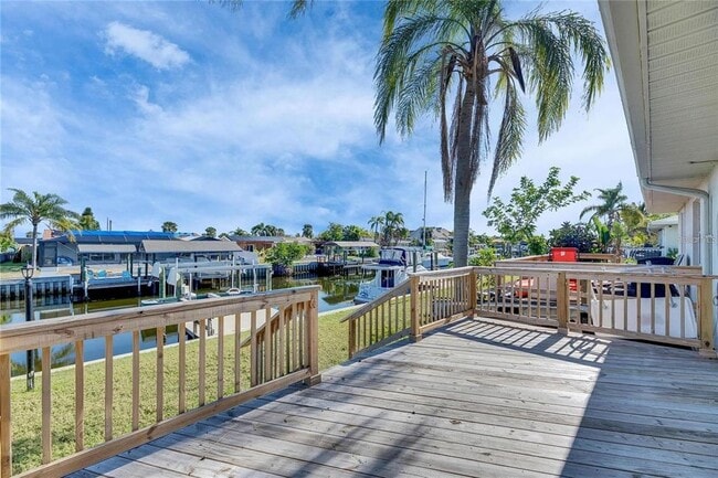 Building Photo - 1025 Apollo Beach Blvd