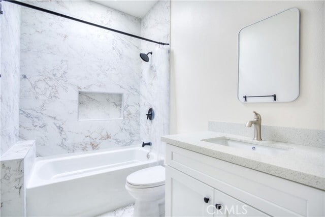 Building Photo - 2935 E Brookside Ct