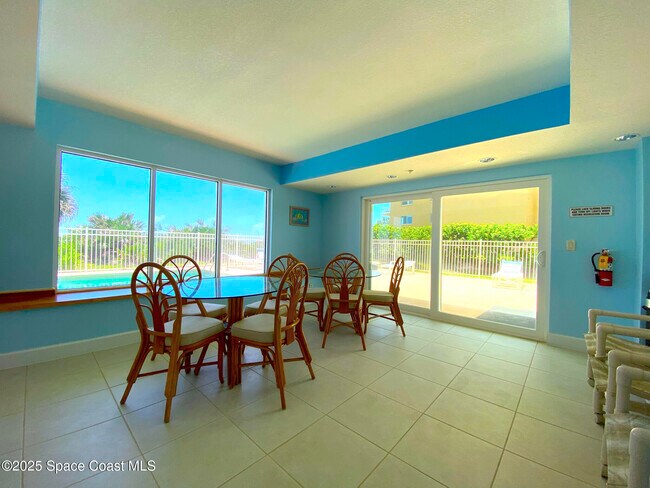 Building Photo - 2035 Jimmy Buffett Mem Hwy