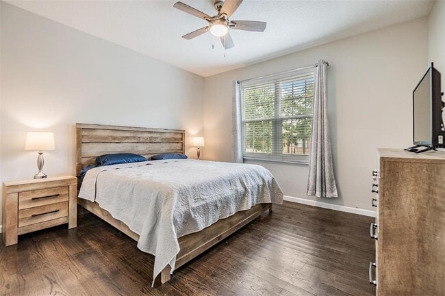 Building Photo - 501 Knights Run Ave