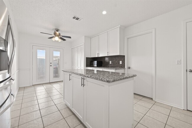 Building Photo - 1506 Apple Park Dr