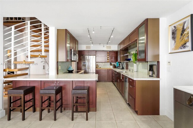 Building Photo - 600 NE 36th St