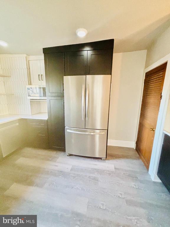 Building Photo - 243 Hall St