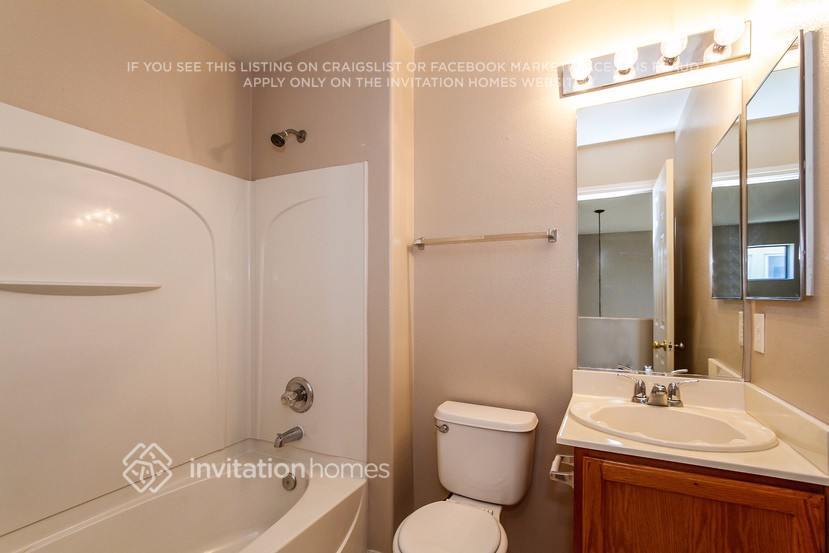 Building Photo - 727 Piercey Ct