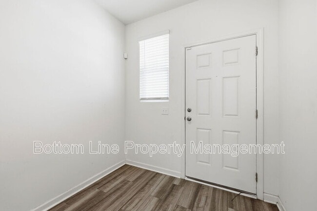 Building Photo - 1117 Dakine Dr