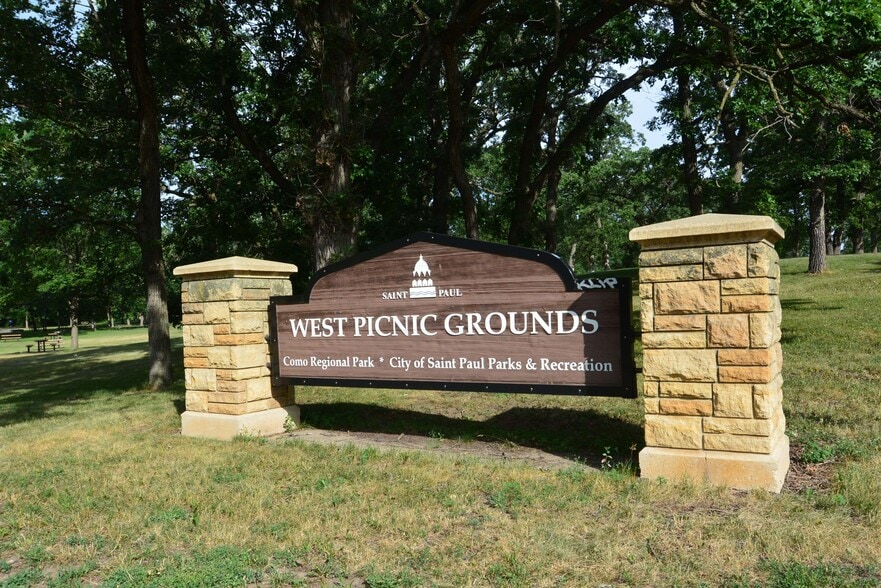 Building Photo - 1366 Pascal St