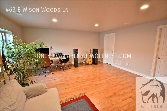 Building Photo - Stunning 6 Bedroom Fort Union Home! No Dep...
