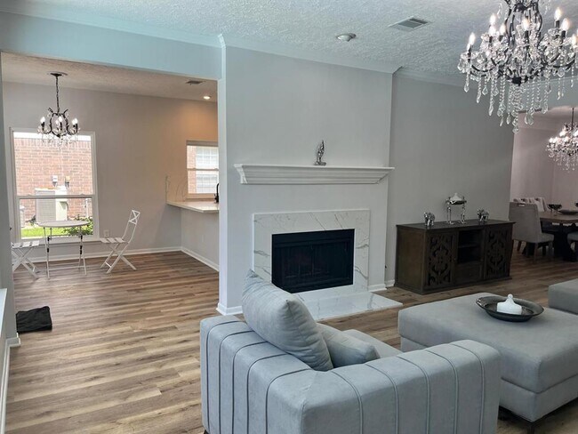 Building Photo - 14111 Torrey Vista Dr