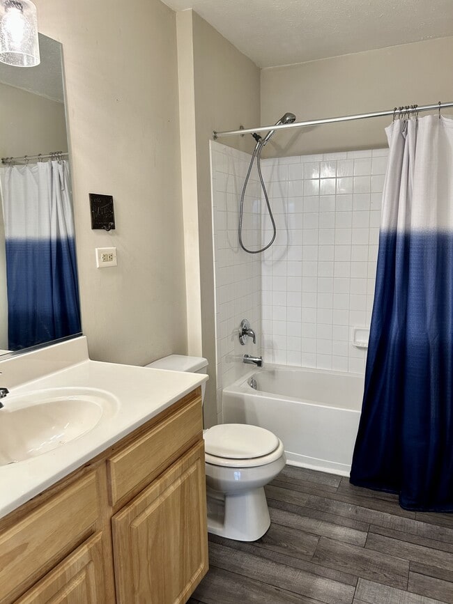 Building Photo - 45511 Westmeath Way