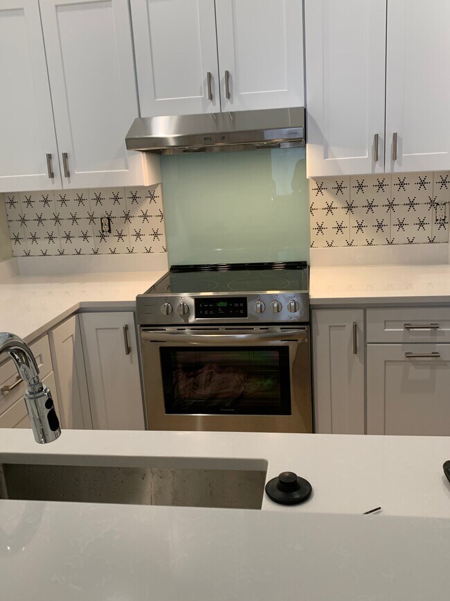 Kitchen - 716 N. State St.