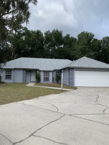 Building Photo - 1077 Shady Hollow Dr