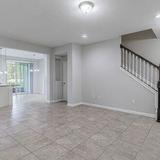 Building Photo - 319 Richmond Dr