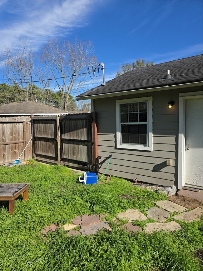 Building Photo - 11435 Raincove Dr