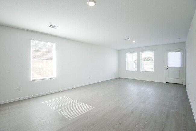 Building Photo - 6871 Flowering Ginger Ln