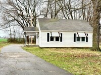 Building Photo - 811 Pembroke Oak Grove Rd
