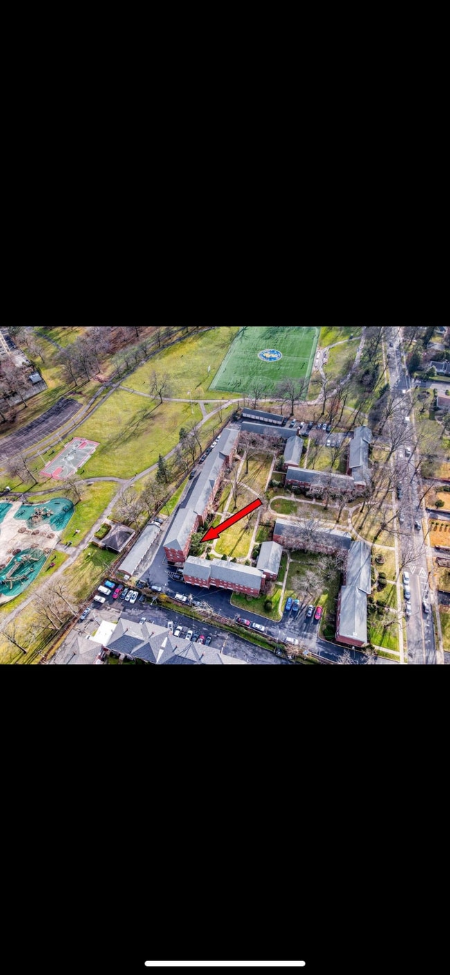 Building Photo - 500 S Center St