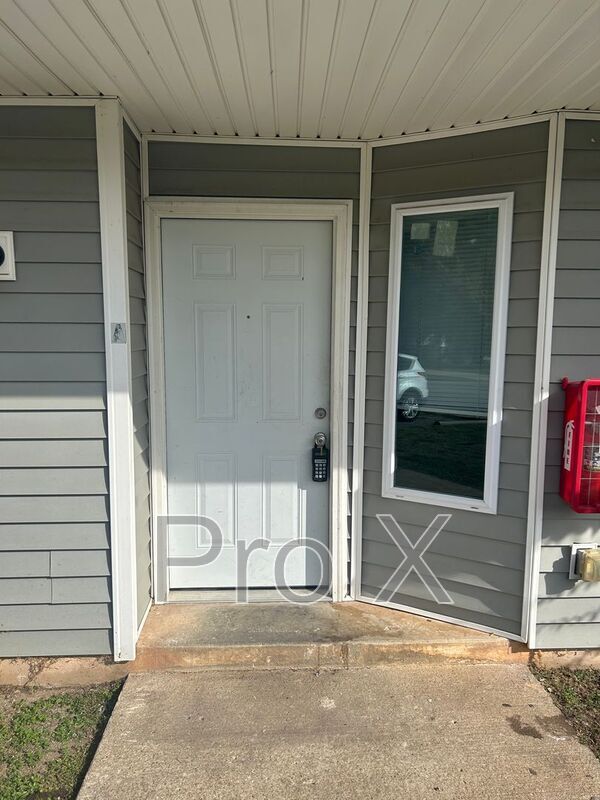 Building Photo - 409 Park St