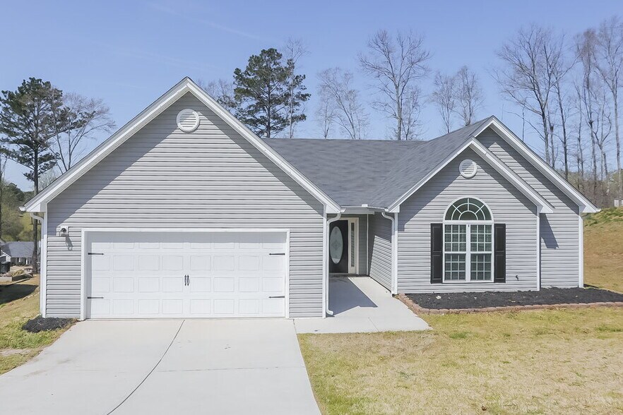 Primary Photo - 360 Embassy Dr