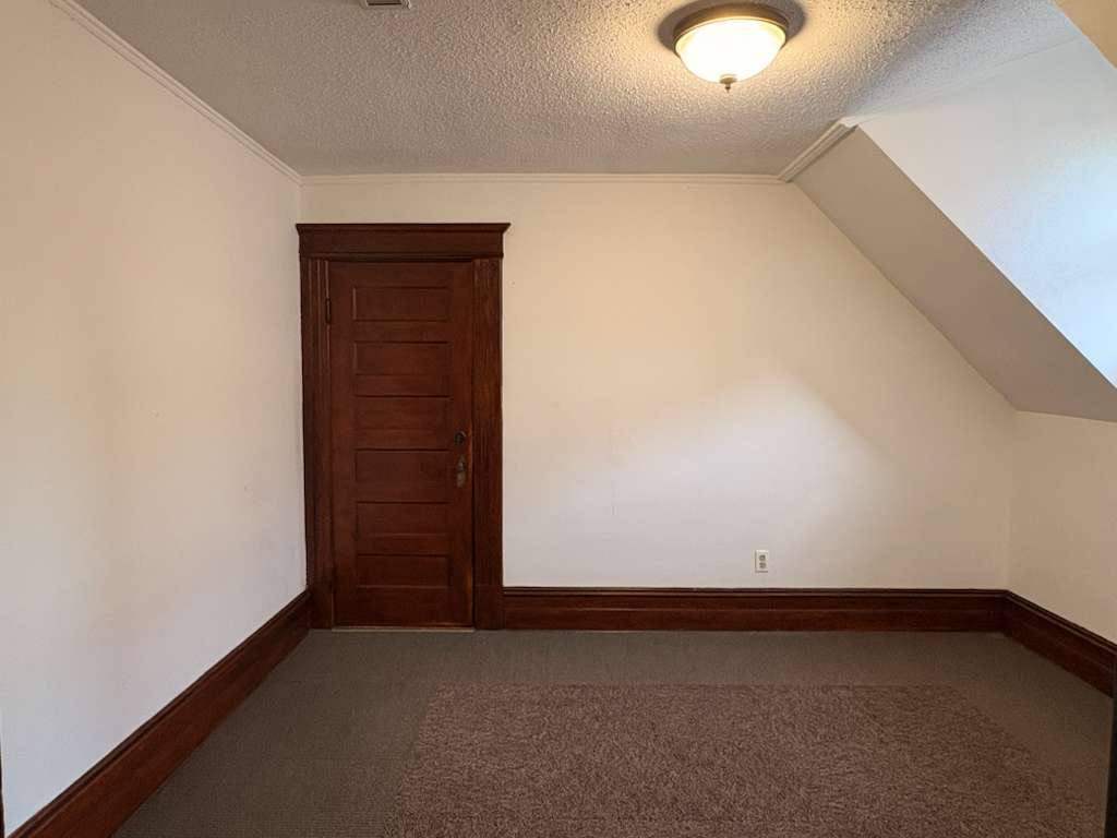 Building Photo - 331 Chestnut St