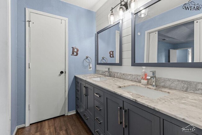 Building Photo - 1 McNabb Cir
