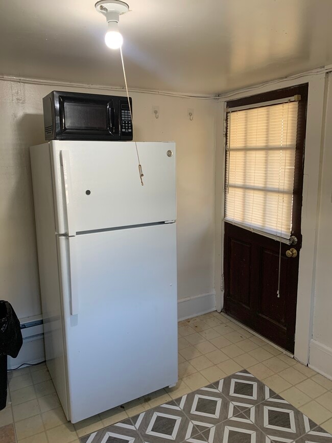 Building Photo - 1515 Poole Rd