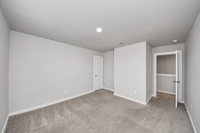 Building Photo - 2511 Shining Spur Ct