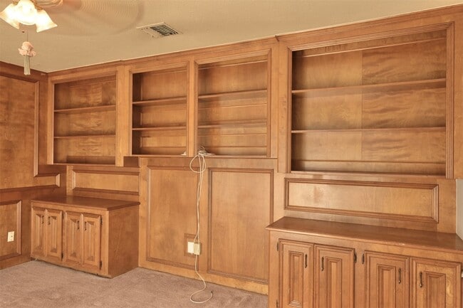 Building Photo - 15327 Alta Mesa Dr