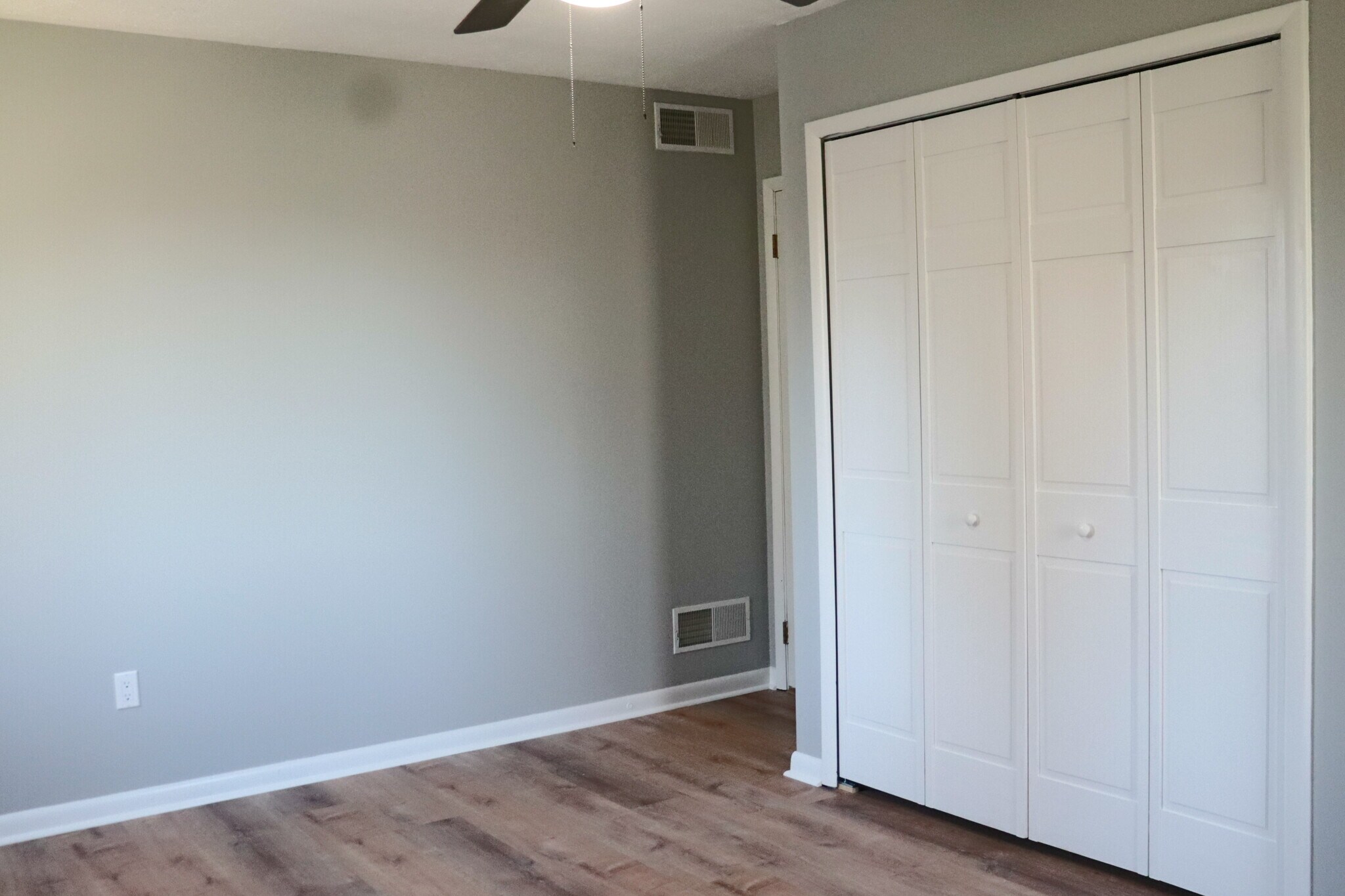 bedroom 3 - 200 W Ingomar Rd