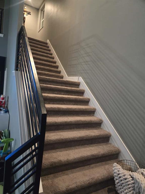 Building Photo - 724 Ramsey Ave