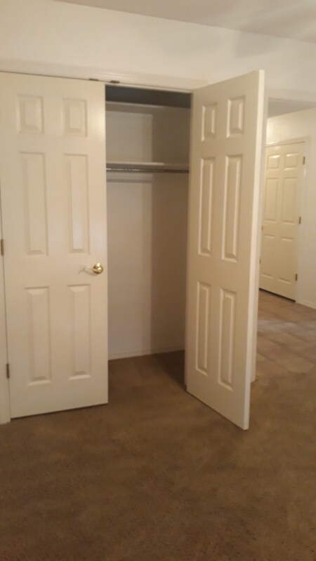 Building Photo - 2021 Plum Creek Ln