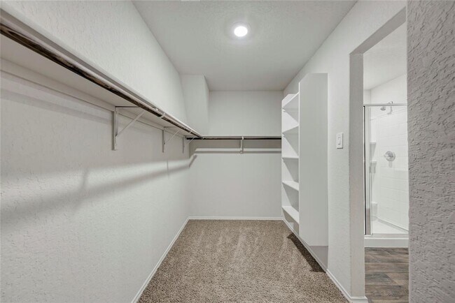 Building Photo - 105 Calgary Ln